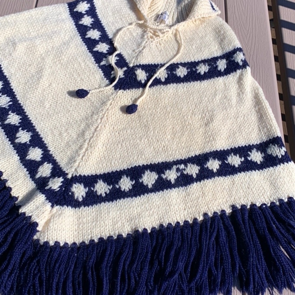 Vintage Italian Wool Cape, so boho & Harry Styles!! Royal blue & natural wool